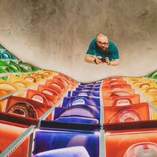 Le mur d’iMac G3 à l’Apple Museum.