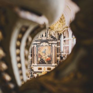 À l’église Saint-Charles Borromée.
